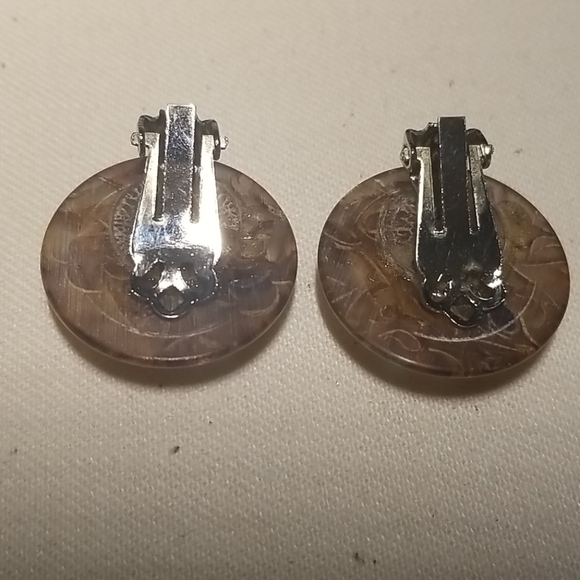 70s Lucite clip earrings - Picture 2 of 2